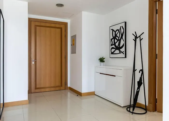 Dubai Marina, Two Bedrooms Apartment With Full Marina View